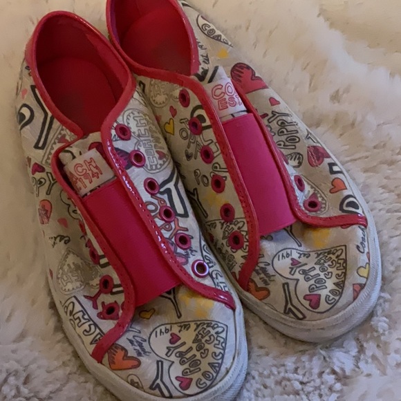 COACH Bev A1573 Pink Poppy Heart Graffiti Slip on Nostalgic Kidcore Sneakers 8.5 - Picture 2 of 10